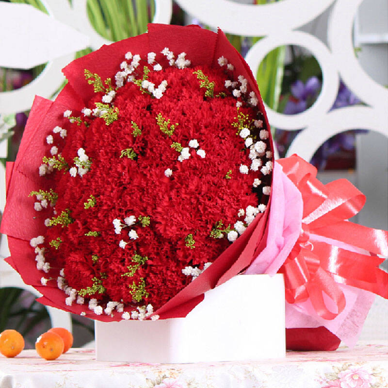 19朵紅康乃馨與百合 獻(xiàn)給摯愛(ài)的生日祝福花束